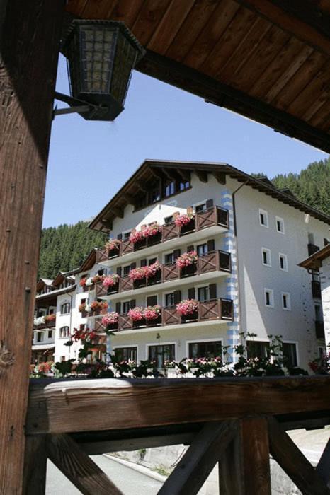 Hotel Compagnoni Santa Caterina Valfurva Eksteriør bilde