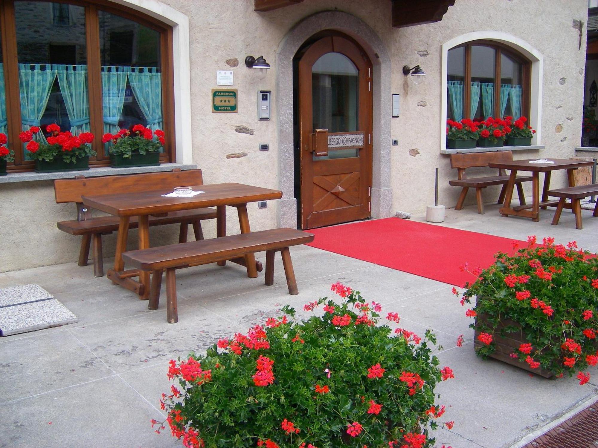 Hotel Compagnoni Santa Caterina Valfurva Eksteriør bilde